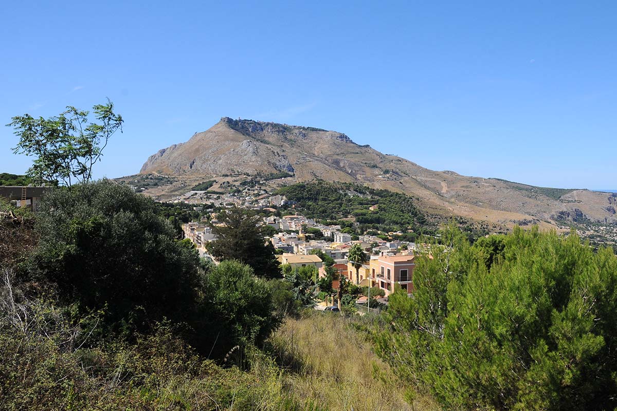 provincia di Trapani a valle del Monte Erice, Feudo Poma - Azienda agricola Poma